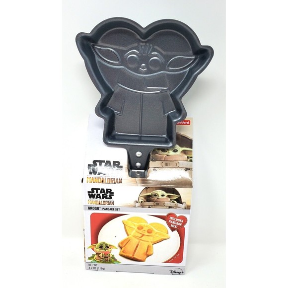 New Star Wars The Mandalorian Baby Yoda (Grogu) Pancake Skillet & Pancake set - Picture 1 of 11